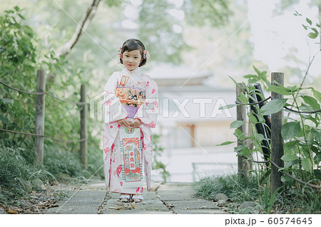 女の子　七五三　ポートレート　撮影協力：高幡不動尊 60574645