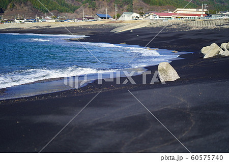 八峰白神ジオパーク 黒い砂浜 八峰白神ジオパーク 黒い砂浜 60575740