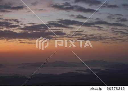 《岡山県》本宮山　雲海の風景 60578816