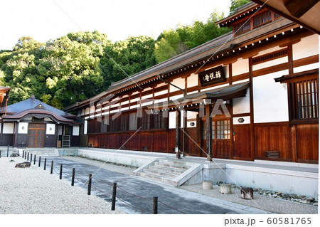 晩秋の乾坤院　境内の紅葉 60581765