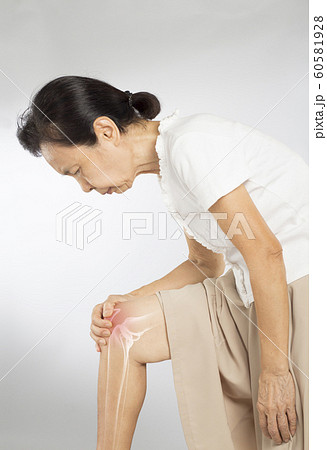 old asian woman touch knee bones pain old asian woman touch knee bones pain 60581928