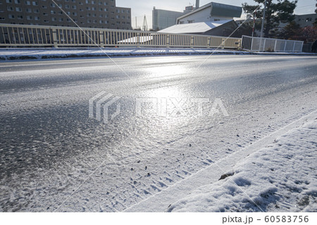 凍結路面 凍結路面 60583756