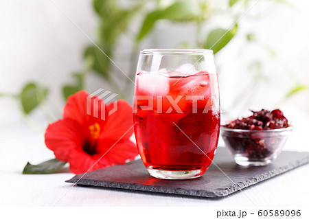 Refreshing hibiscus iced ted Refreshing hibiscus iced ted 60589096