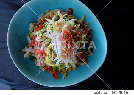 料理写真 レストラン エスニック料理 シェアリングの写真素材