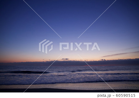 久慈浜海岸からの日出　茨城県日立市 60590515