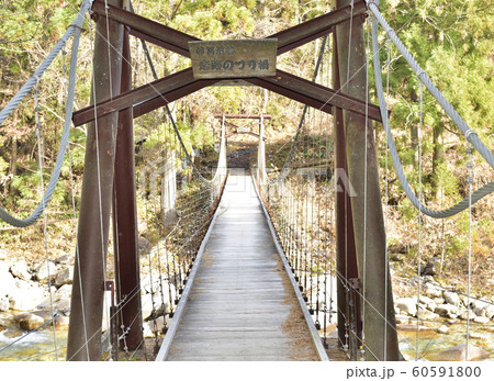 【長野県南木曽町・柿其渓谷】恋路のつり橋 60591800