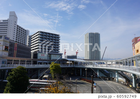 海老名駅前の全景 背後にリーフィアタワー海老名 海老名駅前の全景 背後にリーフィアタワー海老名 60592749