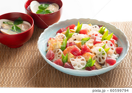 ちらし寿司と蛤の潮汁 60599794