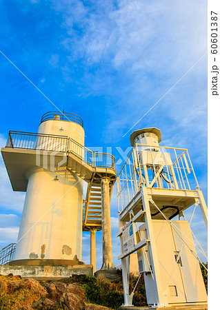 大碆鼻（大バエ）灯台の夕陽　【長崎県平戸市 】 60601387