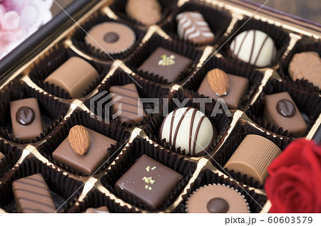 チョコレート（バレンタインイメージ） 60603579