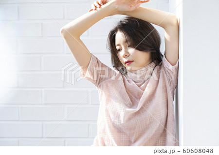 女性　ビューティー 60608048