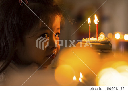 女の子 誕生日 ムーディー 女の子 誕生日 ムーディー 60608135