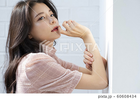 女性　ビューティー 60608434