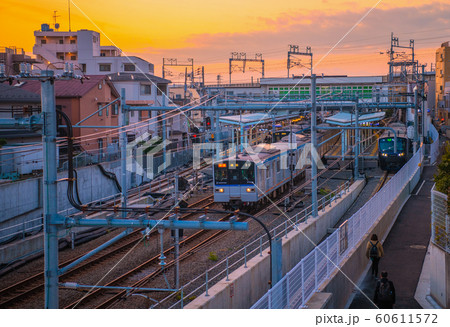 日本の横浜都市景観 西谷駅などを望む・右は相鉄・JR直通線 日本の横浜都市景観 西谷駅などを望む・右は相鉄・JR直通線 60611572