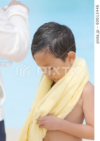 6 years old 60613446