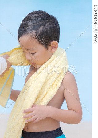 6 years old 60613448