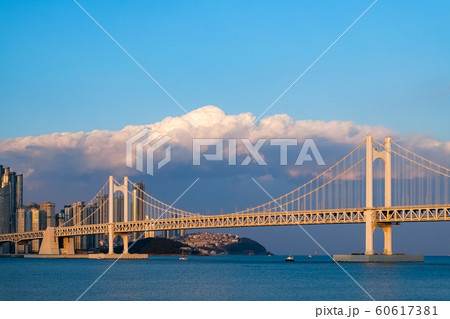 Diamond Bridge(Gwangan Bridge) in Busan,Korea 60617381