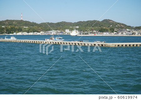 高松から宇野へ向かう宇高フェリーからの眺め18 60619974