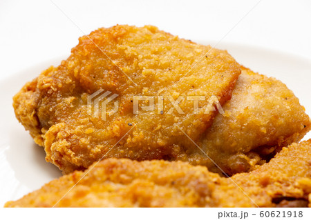 フライドチキン。(白皿・白バック) 60621918