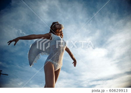 Sweet angel girl 60629913