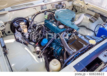 旧車のエンジンルーム engine compartment of a old vehicle 旧車のエンジンルーム engine compartment of a old vehicle 60638622
