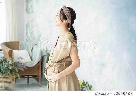 妊婦　臨月　マタニティ 60640437