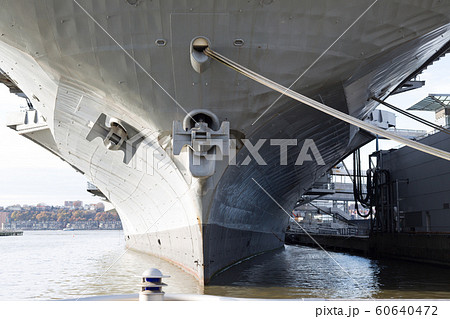 ニューヨークにあるイントレピッド博物館 60640472