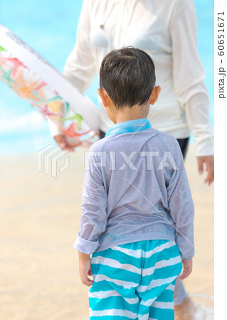 6 years old 60651671