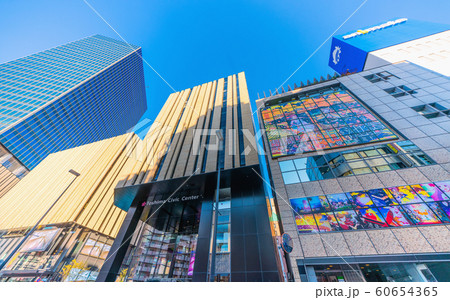 日本の東京都市景観　変貌する池袋・「ハレザ池袋」などを望む 60654365