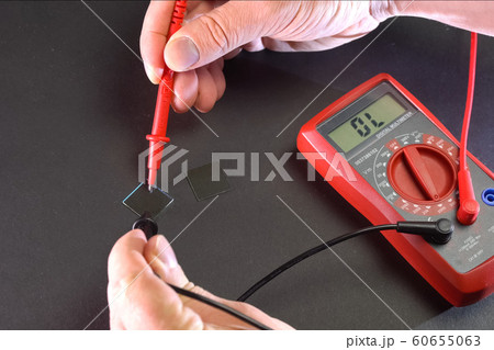 Measurement of product electrical parameters using Measurement of product electrical parameters using 60655063