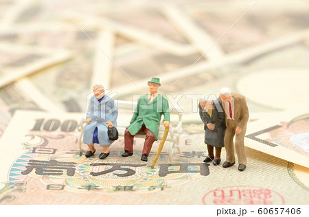 高齢者とお金 高齢者とお金 60657406