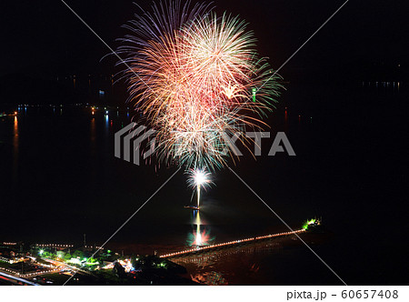 三豊市三野町、子供の守り神「津嶋神社」夏季例大祭の打ち上げ花火 三豊市三野町、子供の守り神「津嶋神社」夏季例大祭の打ち上げ花火 60657408