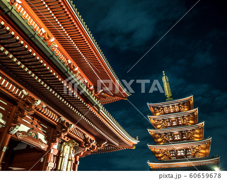 浅草浅草寺 夜の宝蔵門と五重塔 浅草浅草寺 夜の宝蔵門と五重塔 60659678