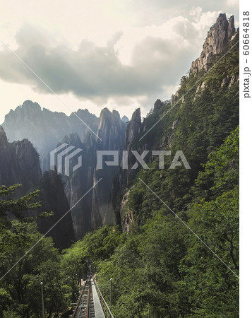 中国・黄山 西海大渓谷 観光ケーブルカー / West Sea Canyon, Huangshan 60664818
