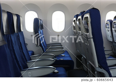 空席の飛行機内 60665643