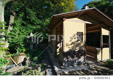 秋の徳川園　四睡庵と水琴窟 60666461