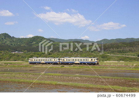 初夏の五能線キハ40形 60674499