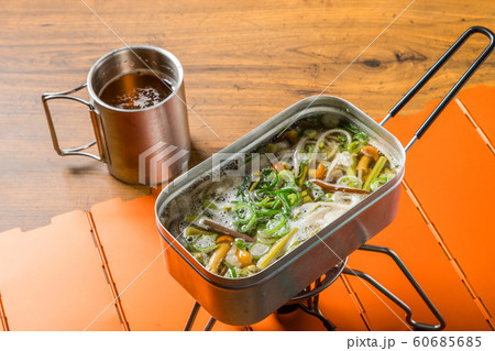 アウトドアで簡単料理  Delicious and easy cooking outdoors 60685685