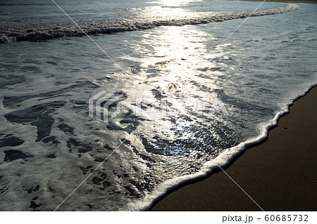 波打ち際 波打ち際 60685732