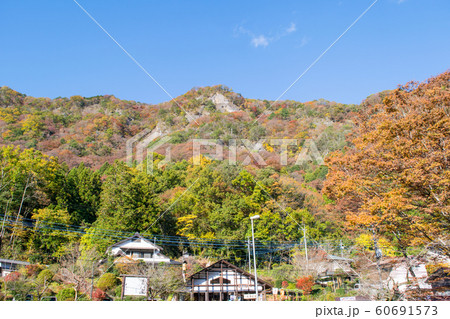 茨城県　日本三大名瀑　袋田の滝・滝口の紅葉 60691573