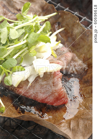 朴葉焼き 牛肉 焼肉 飛騨牛 60696618