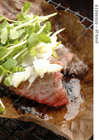 朴葉焼き 牛肉 焼肉 飛騨牛 60696619