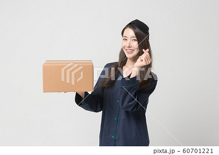 Happy single woman life, an attractive smiling woman holding shopping bags 025 60701221