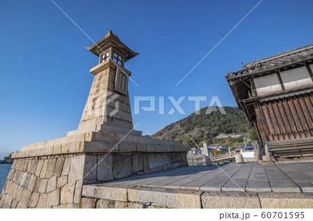 広島県福山市鞆の浦　鞆の浦のシンボル常夜灯 60701595