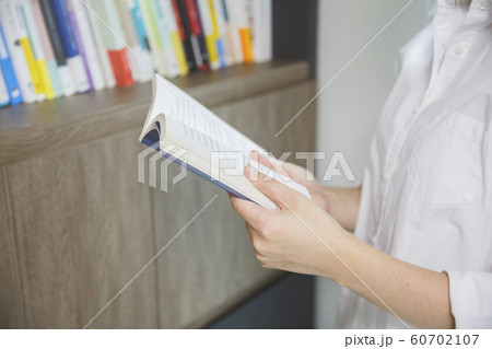 Close up of a lady hands, Daily life 094 60702107
