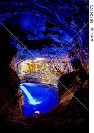Poco Encantado, blue lagoon with sunrays inside a cavern in the Chapada Diamantina, Andarai, Bahia, Brazil Poco Encantado, blue lagoon with sunrays inside a cavern in the Chapada Diamantina, Andarai, Bahia, Brazil 60704079