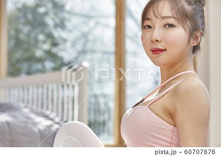 運動 女性 女 60707676