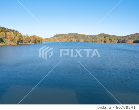 秋の当別ふくろう湖 60708541