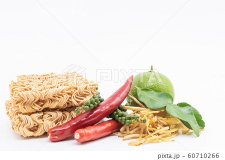 Instant noodle and Mixed spicy vegetables Instant noodle and Mixed spicy vegetables 60710266
