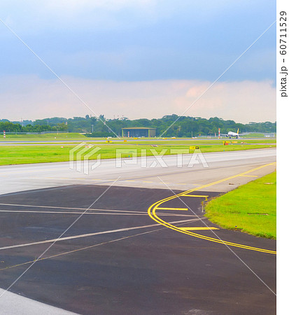 runway empty free Changi Singapore 60711529